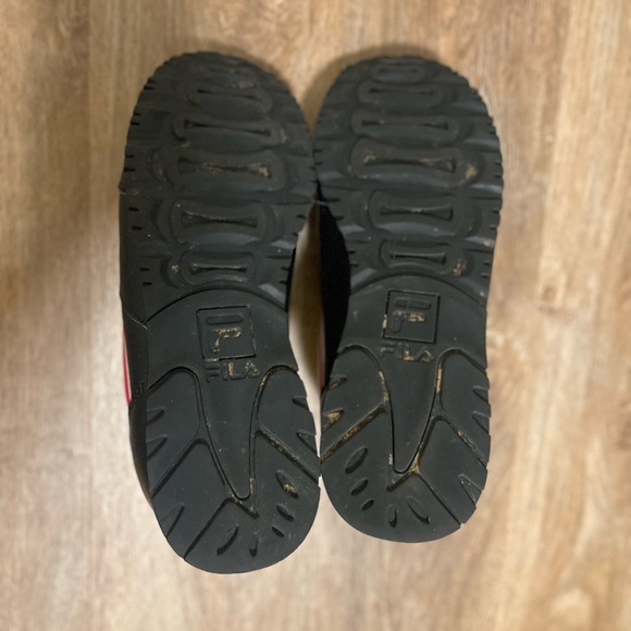 Fila Men's Classico 18 Running Shoes 1CM00550-014 - Black/White/Red - Picture 5 of 6